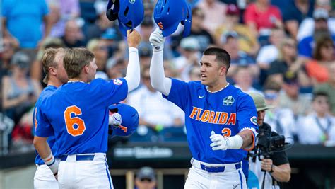Gators take control of their College World Series bracket with a 5-4 win over Oral Roberts